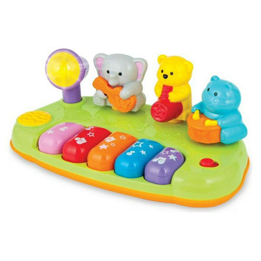 Winfun Пијано со интересен оркестар