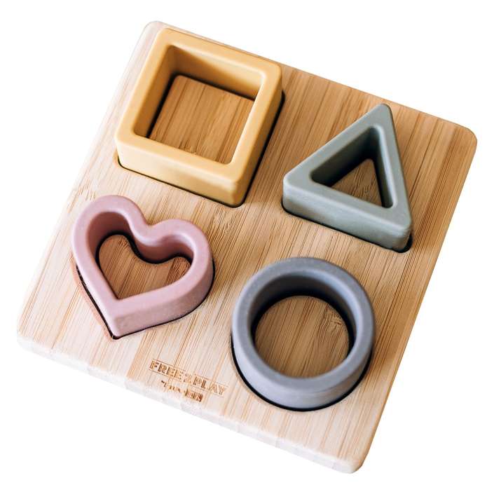 Free 2 Play Форми на послужавник